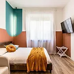 Mars Style & Relax Centro Апартаменты *
